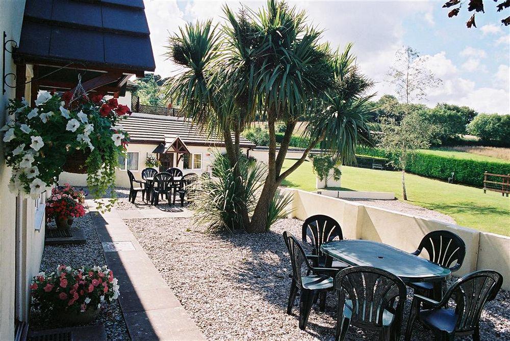 Crossways & Sea View Holiday Apartments Torquay Exteriör bild