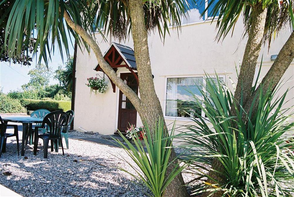 Crossways & Sea View Holiday Apartments Torquay Exteriör bild