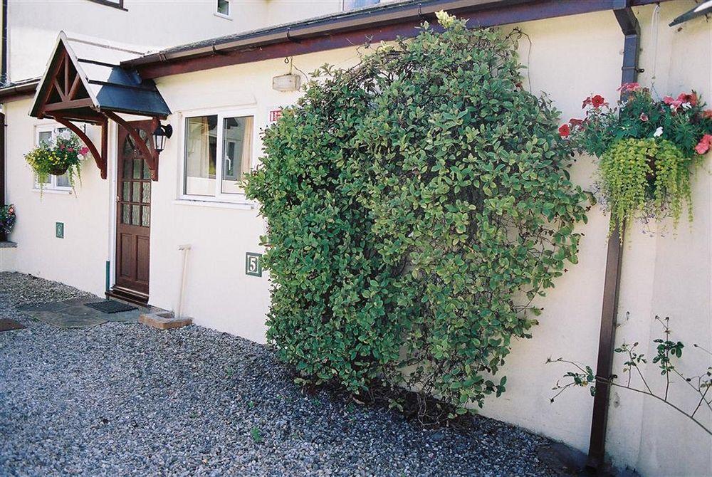 Crossways & Sea View Holiday Apartments Torquay Exteriör bild